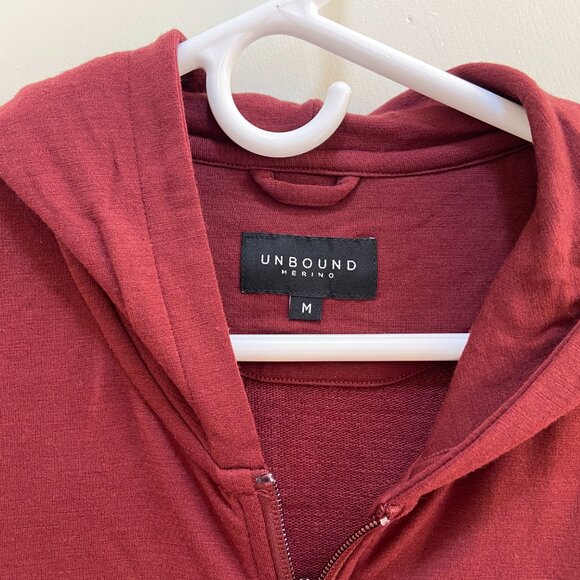 Unbound compact travel hoodie, M, Oxblood, merino wool - Picture 2 of 4